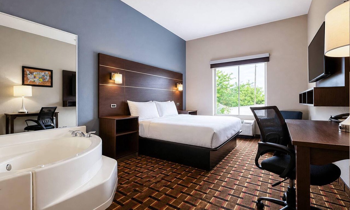 Augusta Hotel | Econo Lodge Augusta West near Fort Gordon