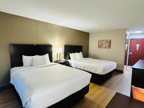 Monroe Hotel | Econo Lodge Inn & Suites Monroe