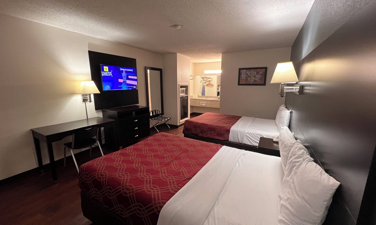 Tuscaloosa Hotel | Econo Lodge Inn & Suites Tuscaloosa I-20