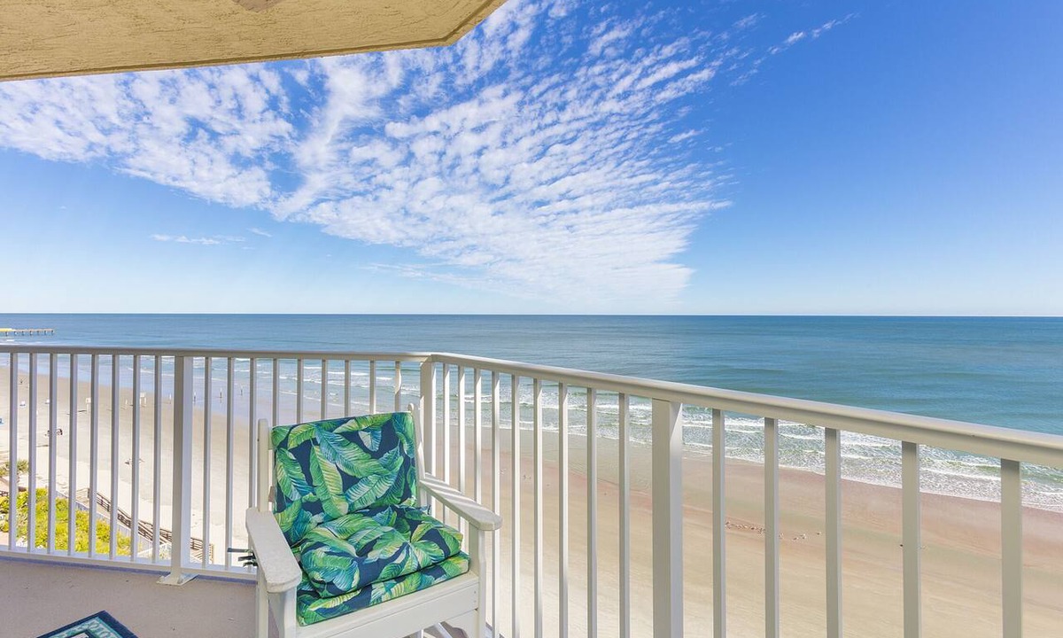 Daytona Beach Shores Condo | END OF SUMMER SPECIALS! Quiet Beachside Condo-Pickleball-Heated Pool-Fitness Rm