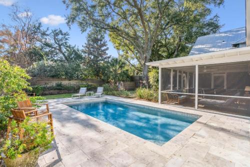 East Beach House | Endless Summer - 4217 Sixth Street