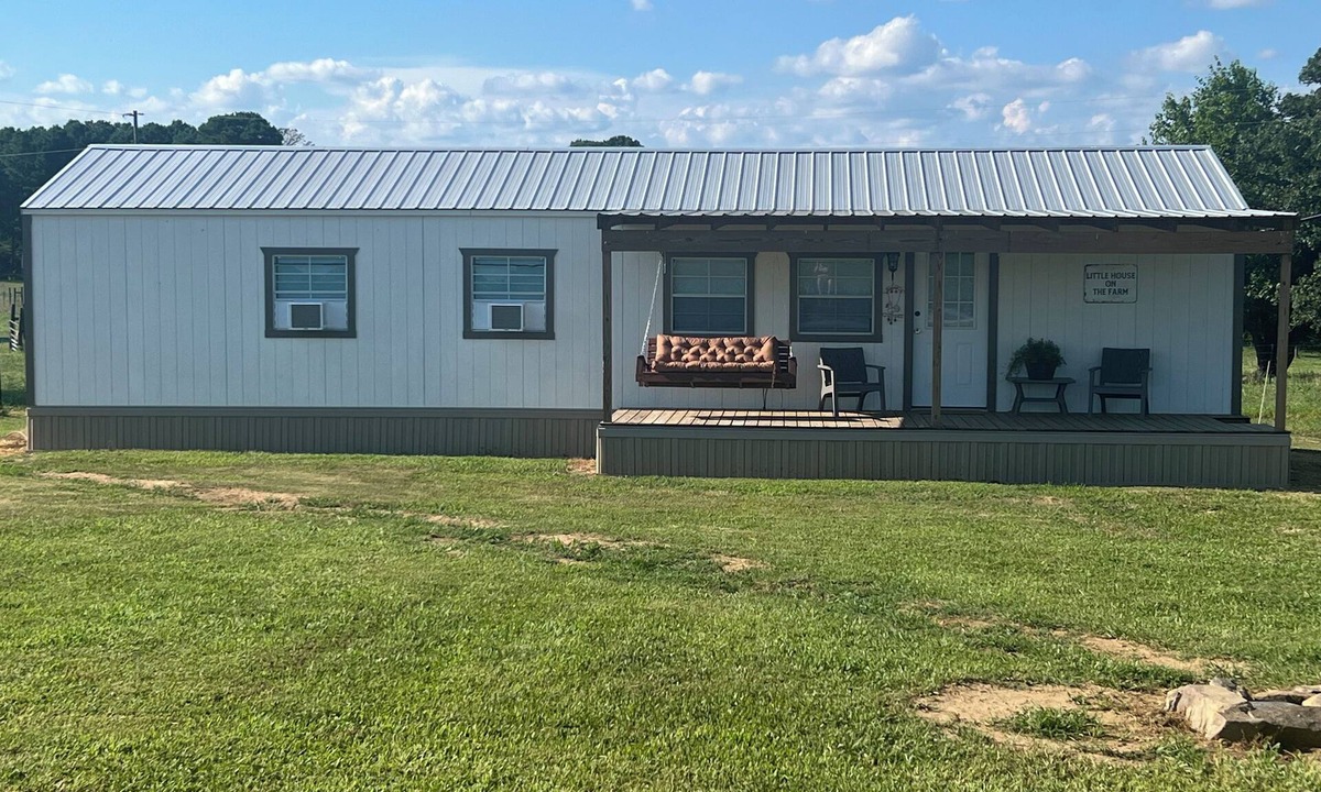 Groveoak House | Enjoy a quiet, relaxing stay with the beauty of open Alabama countryside.