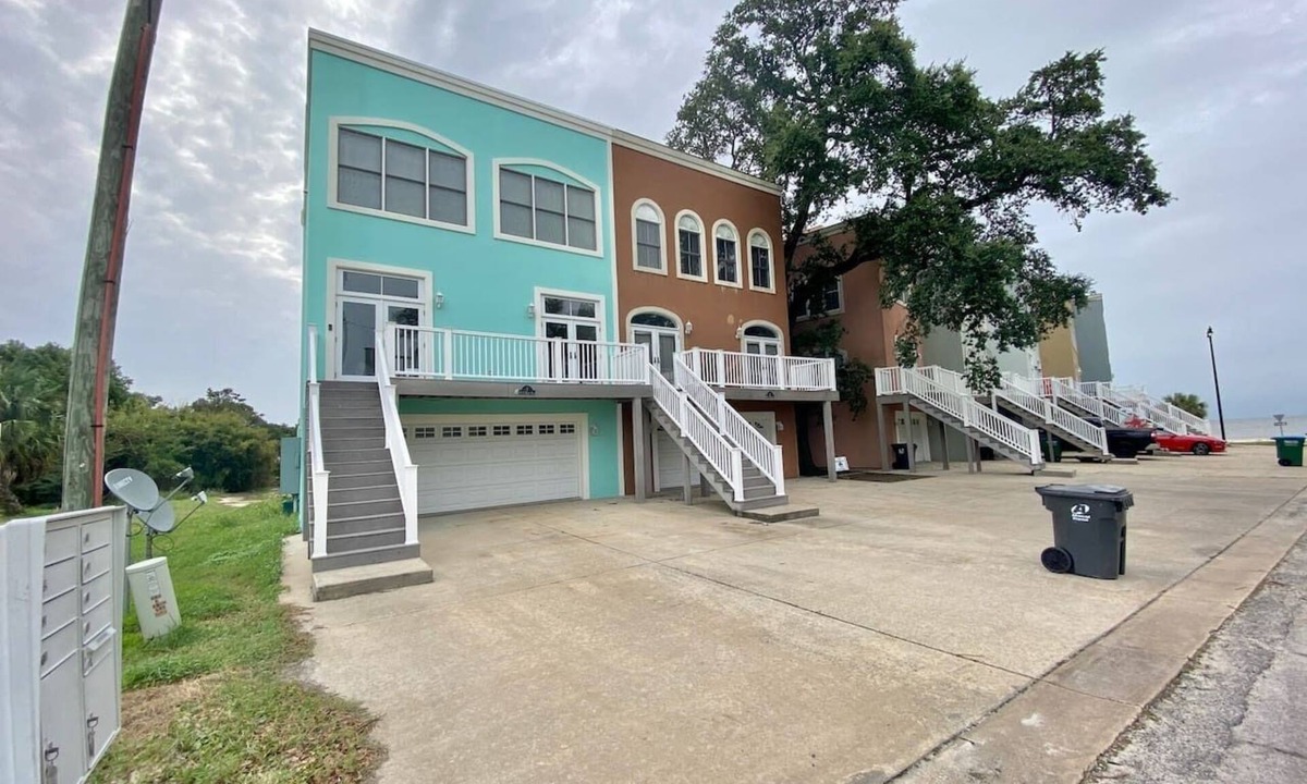 Mississippi City House | Enjoy the Beach Life!