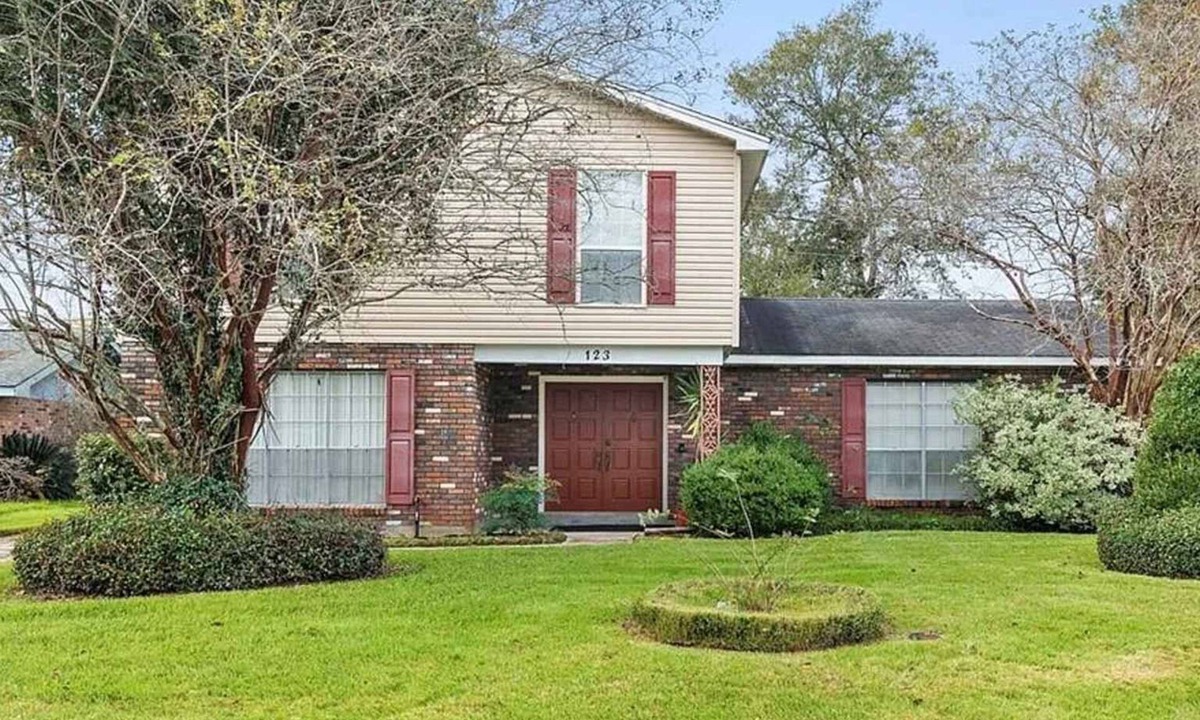 Slidell House | Enjoy the whole house for your stay, including 3 queen bedrooms & 1.5 bathrooms.