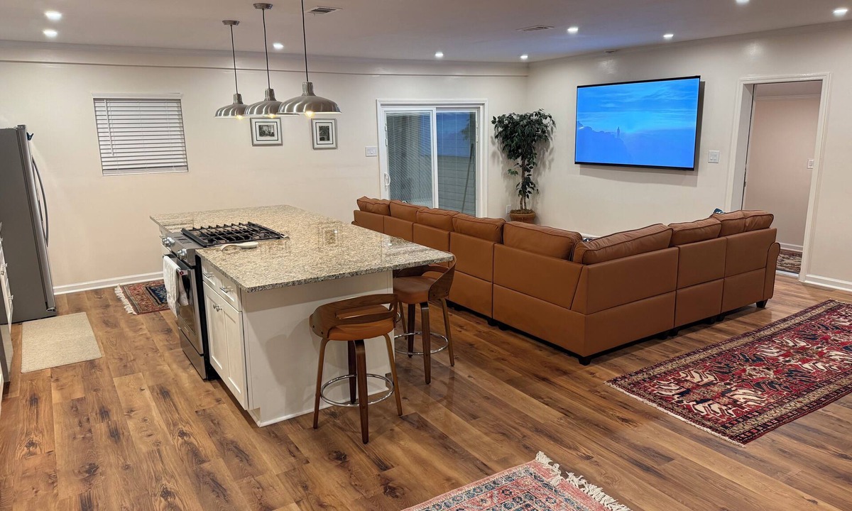 Crestview House | Entertainer’s 3-bedroom house on wooded property in Crestview near Shoal River