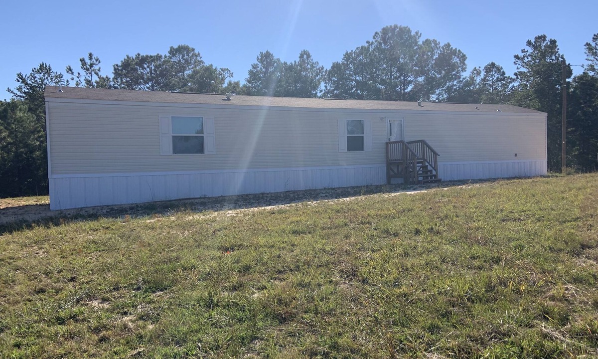 Poplarville House | Escape to Cozy Bliss: Your Charming Vrbo Retreat Awaits!