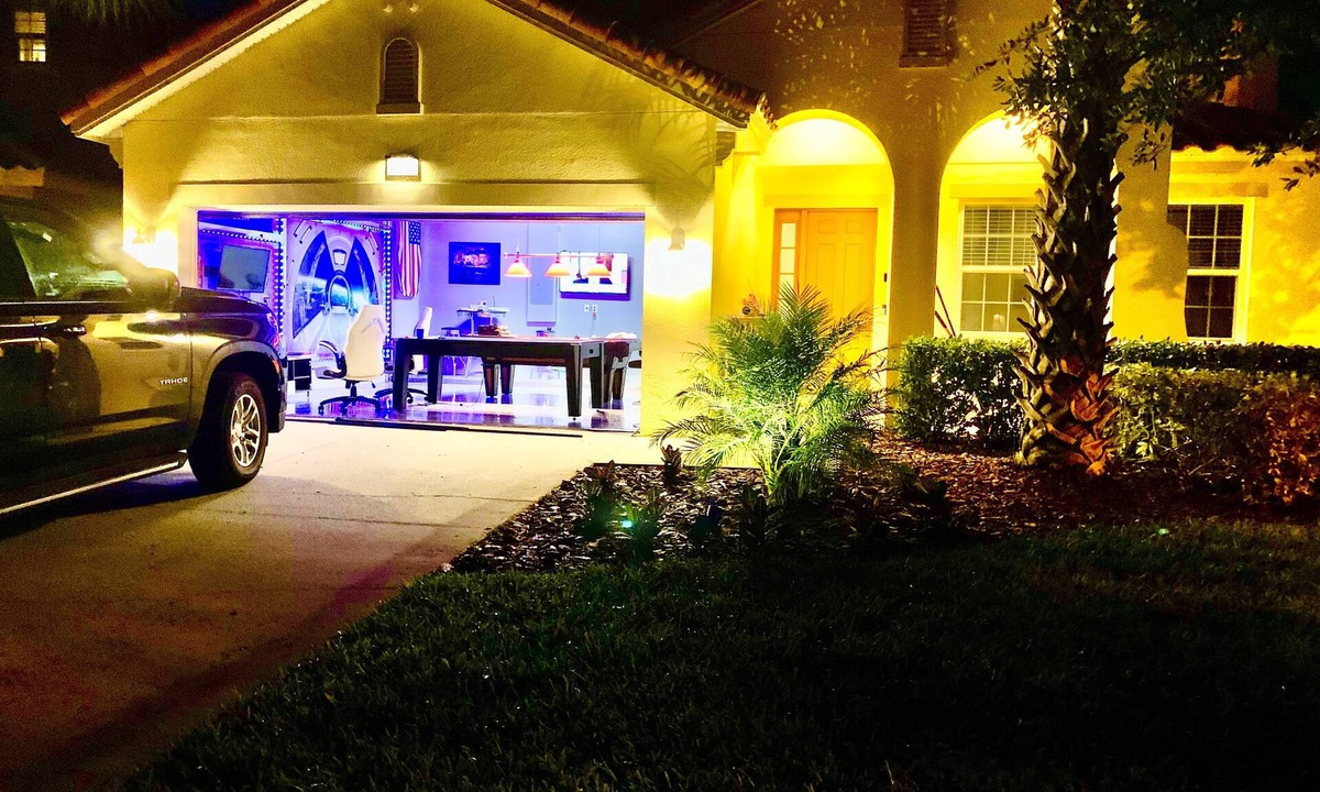 Loughman Resort | Expansive Luxury home minutes to Disney, close to all parks!