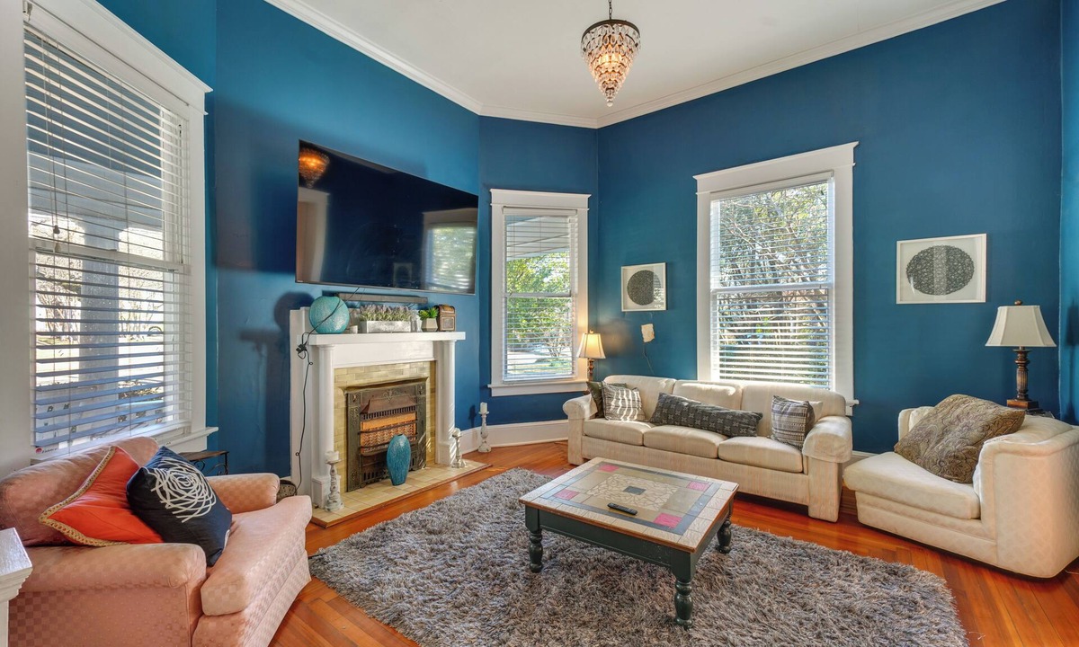 Greater Belhaven House | Explore Jackson! Historic Belhaven Home w/Porch