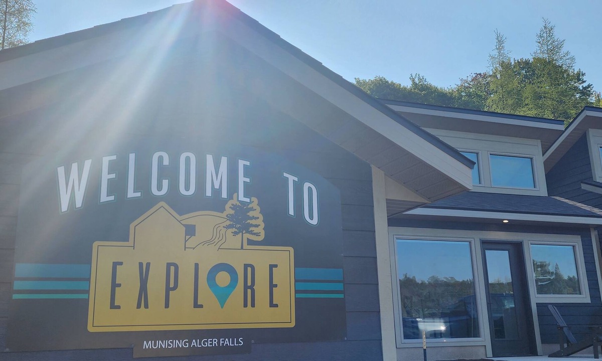 Munising Ski Chalet | EXPLORE Munising Studio Suite 116