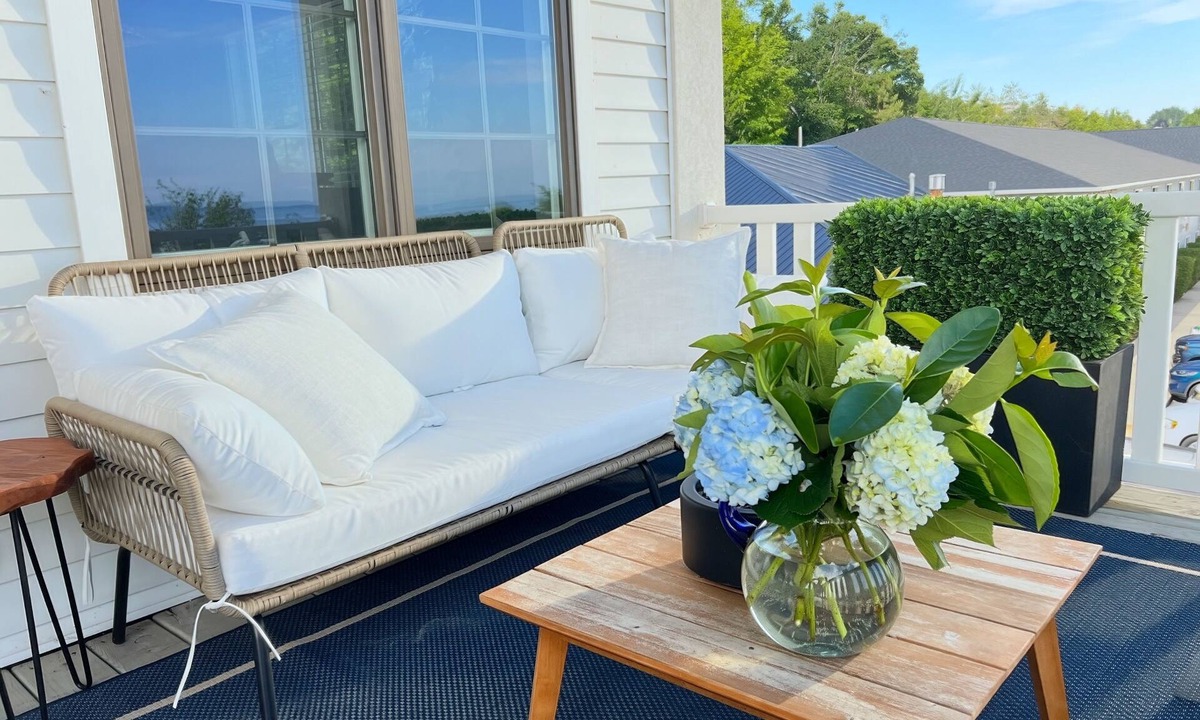 Petoskey Condo | Extra Spacious 2Bed w/Large Terrance + Amenities