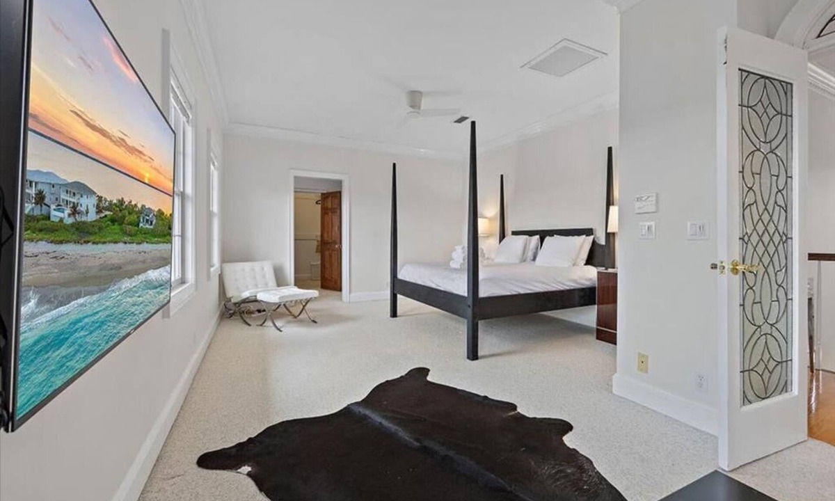 Old Ponte Vedra Beach House | Fabulous single family home in the heart of Ponte Vedra Beach!