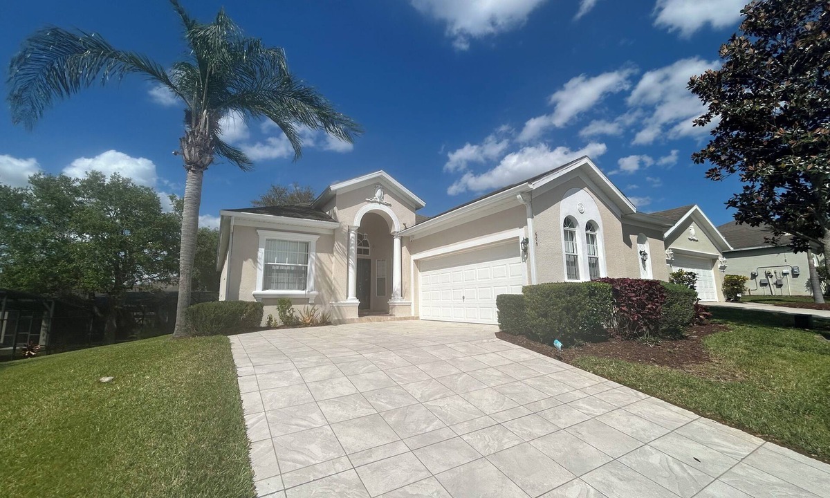 Haines City Villa | Fabulous Villa in a gated community, 4 Bedrooms with Private Pool