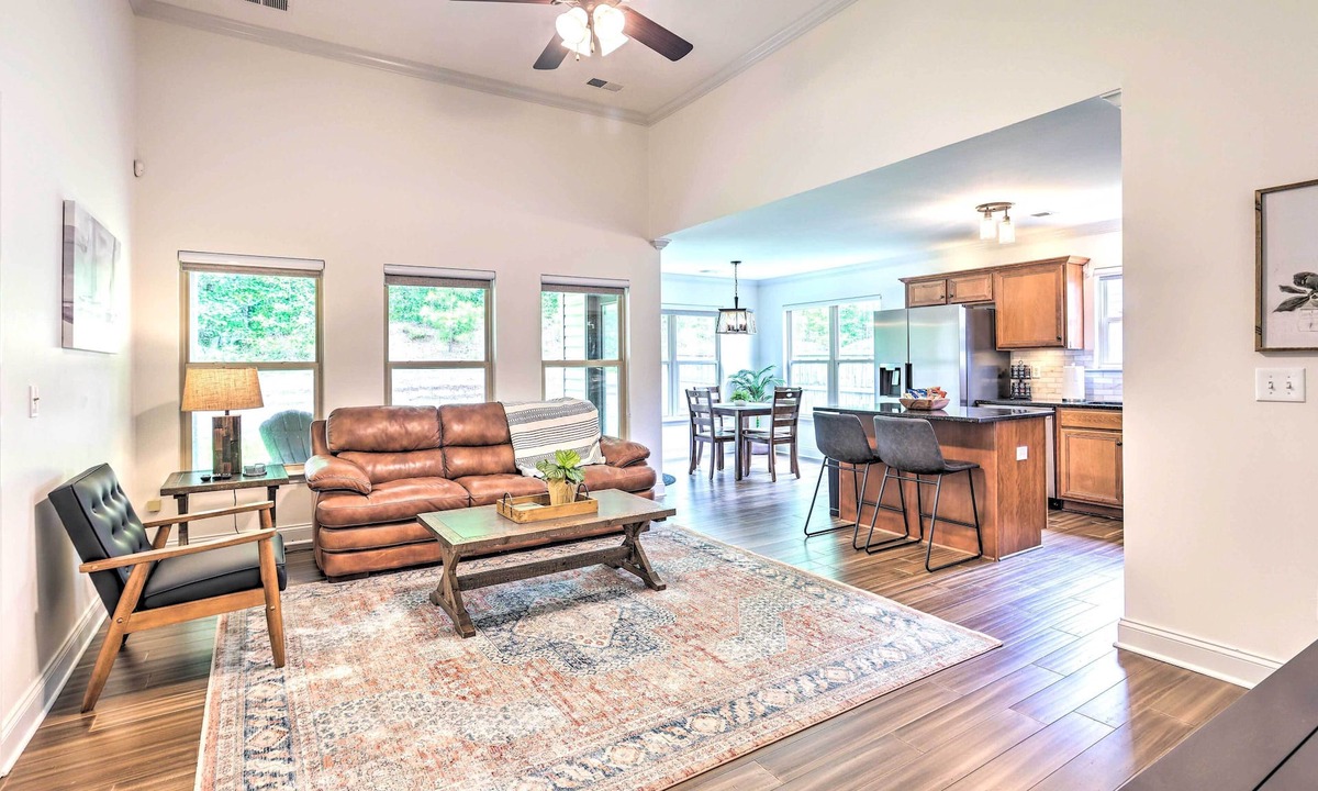 Calera House | Family-Friendly Calera Getaway w/Game Room!