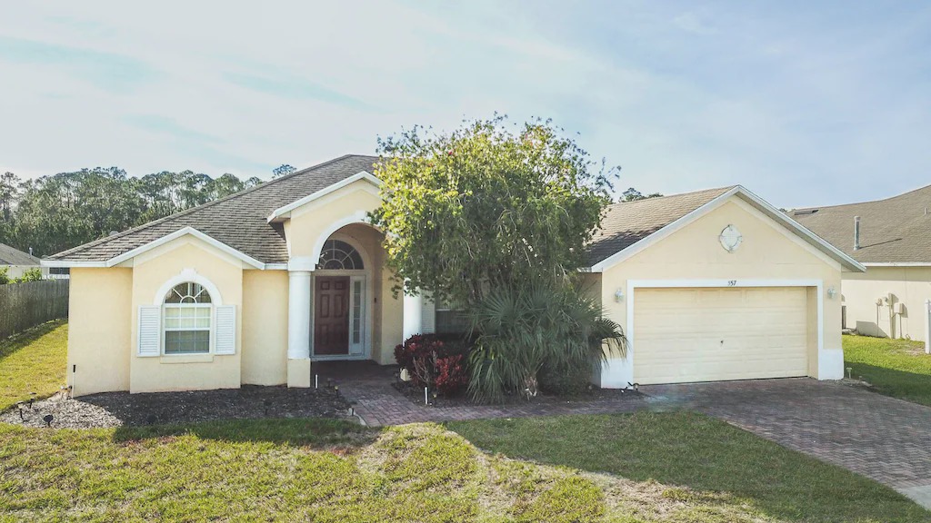 Tuscan Ridge Villa | Family friendly Tuscan haven Retreat