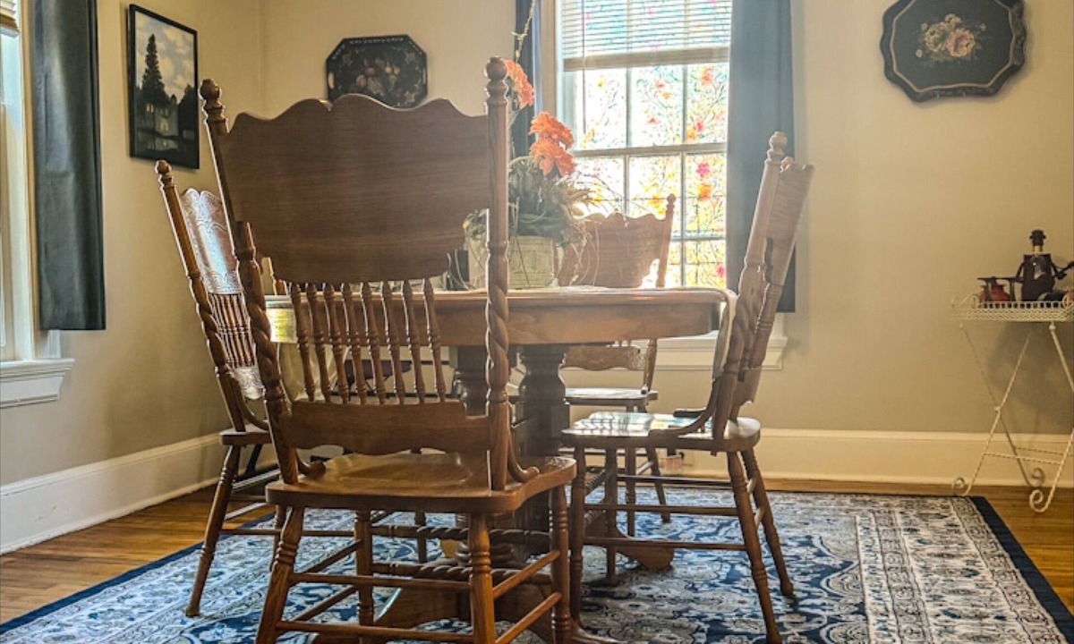 Columbus House | Family friendly weracoba park historic townhouse