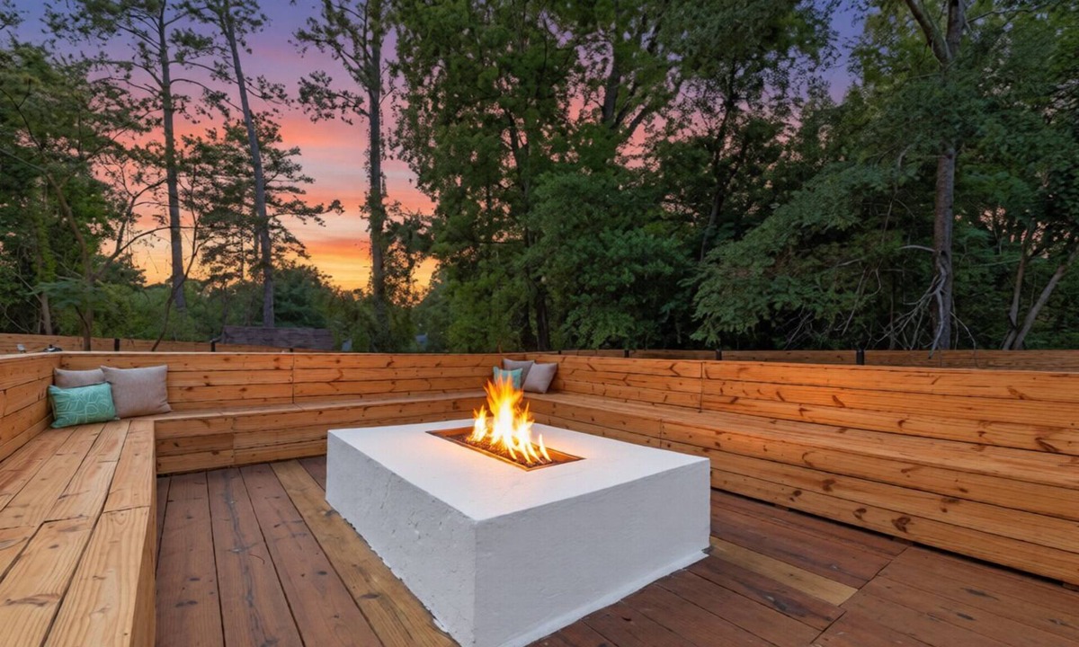 Columbus House | Family Retreat, Fire Pit, Games, Close to Ft Moore