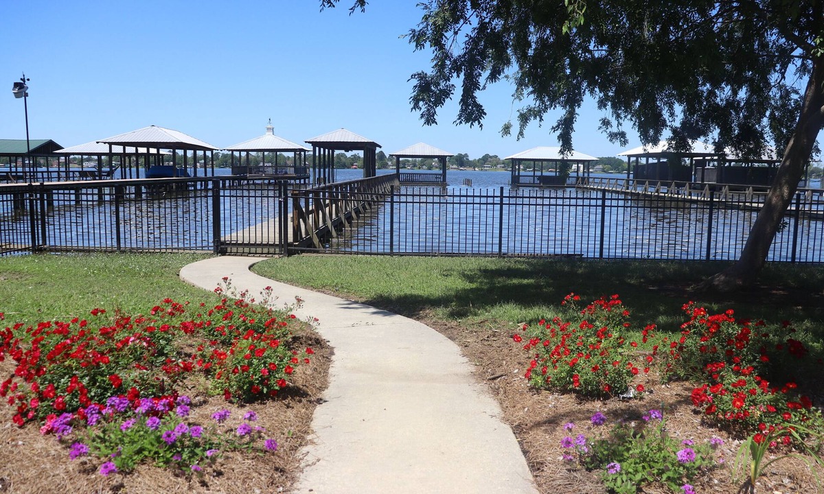 Ventress House | Family Ties, Lakefront Retreat on False River, Pier, Sleeps 10