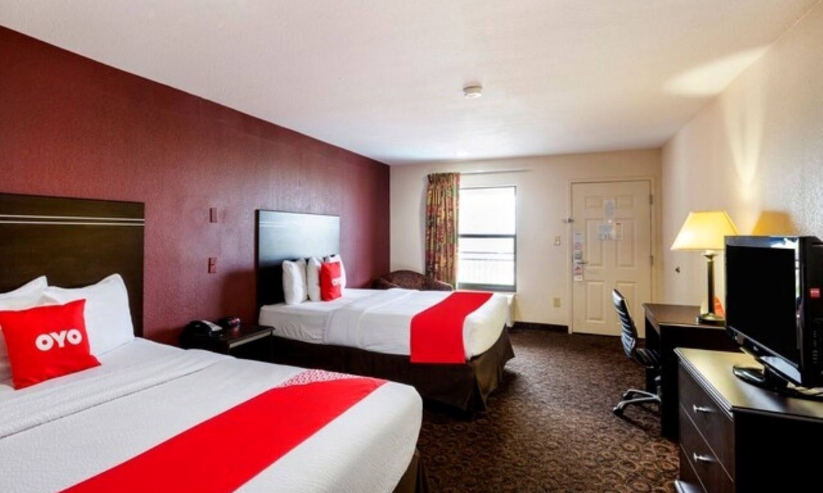 Port Allen Hotel | Family-Size Two-Queen Room | Relax Close to LSU, Dining Spots, and Local Hotspot