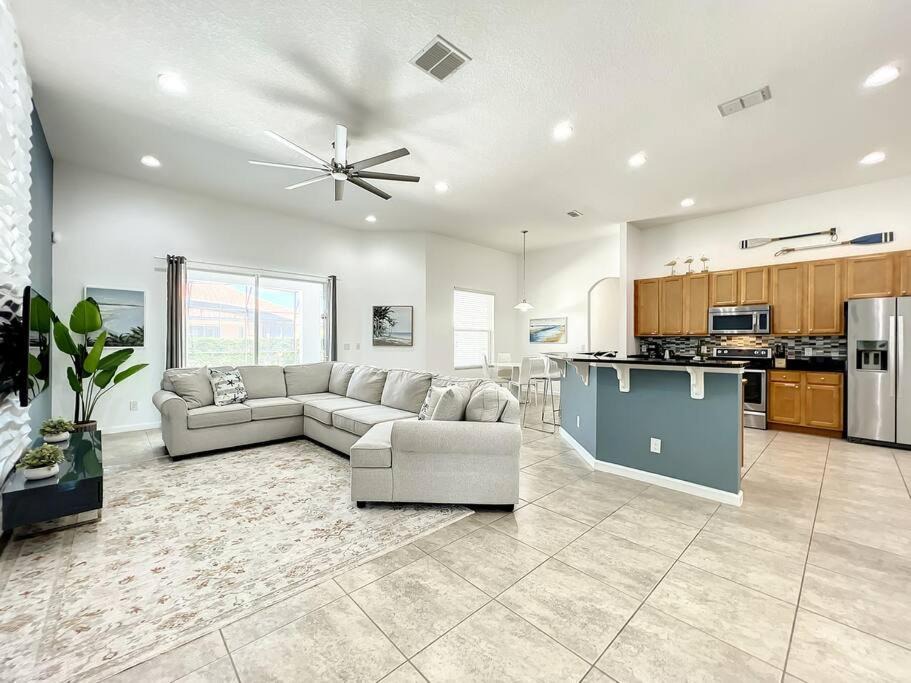 Loughman House | Family Vacation, 6 Bedroom House with Private Pool at Solterra Resort