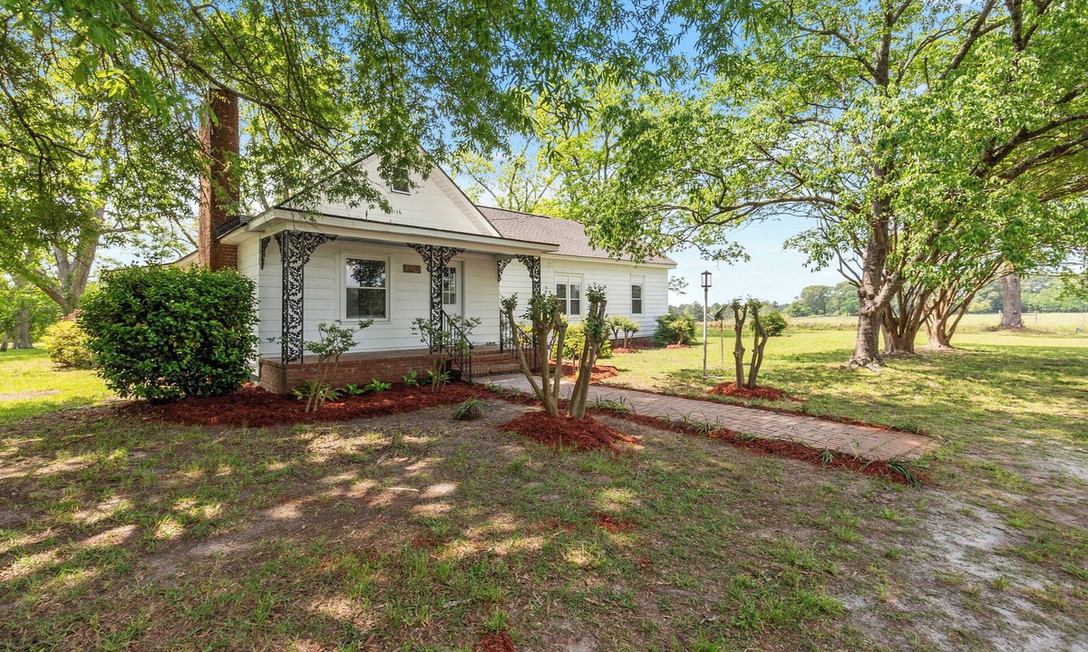 Fort Valley House | Farmhouse at Magnolia Valley
