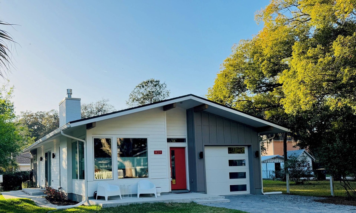 Fernandina Beach House | Fern Cottage -Historic Downtown Fernandina Beach-Monthly Only!
