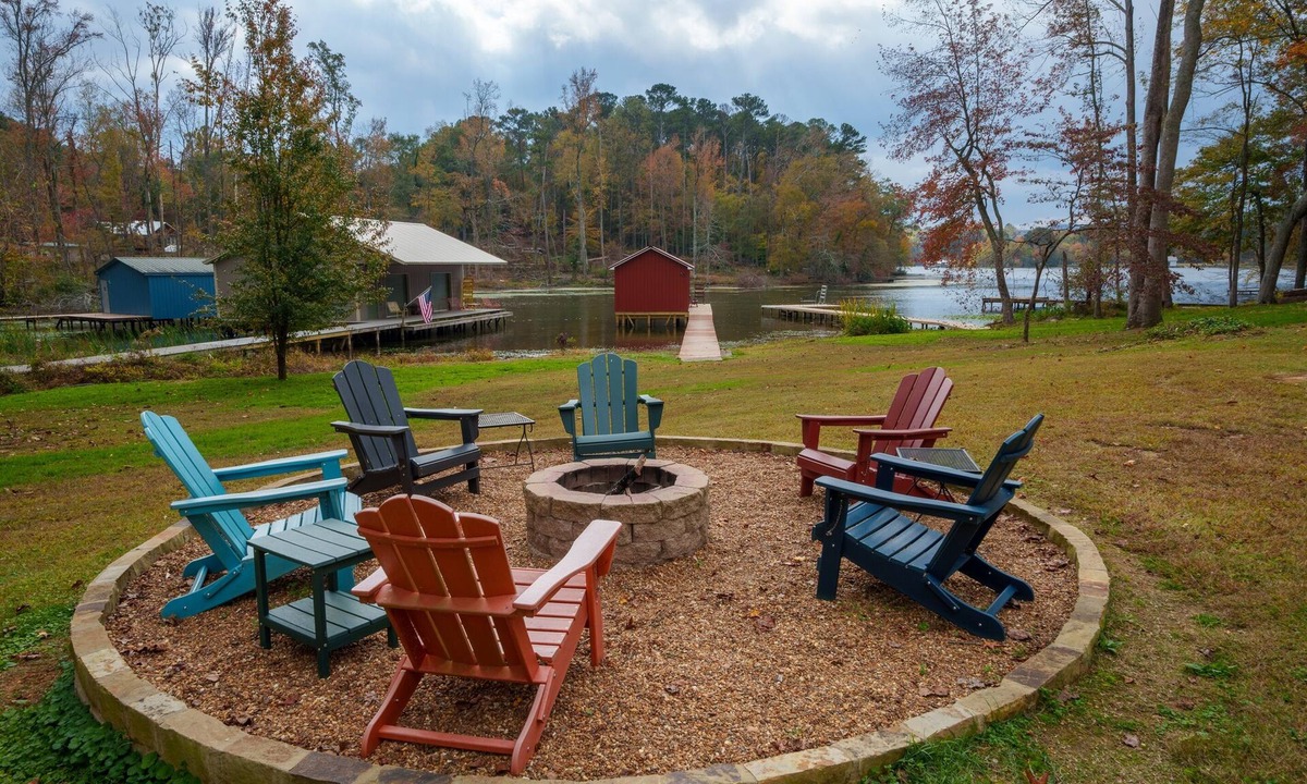 Groveoak House | Fish and Frolic Holiday – Lakefront Home with Boathouse, Porches & Fire Pit