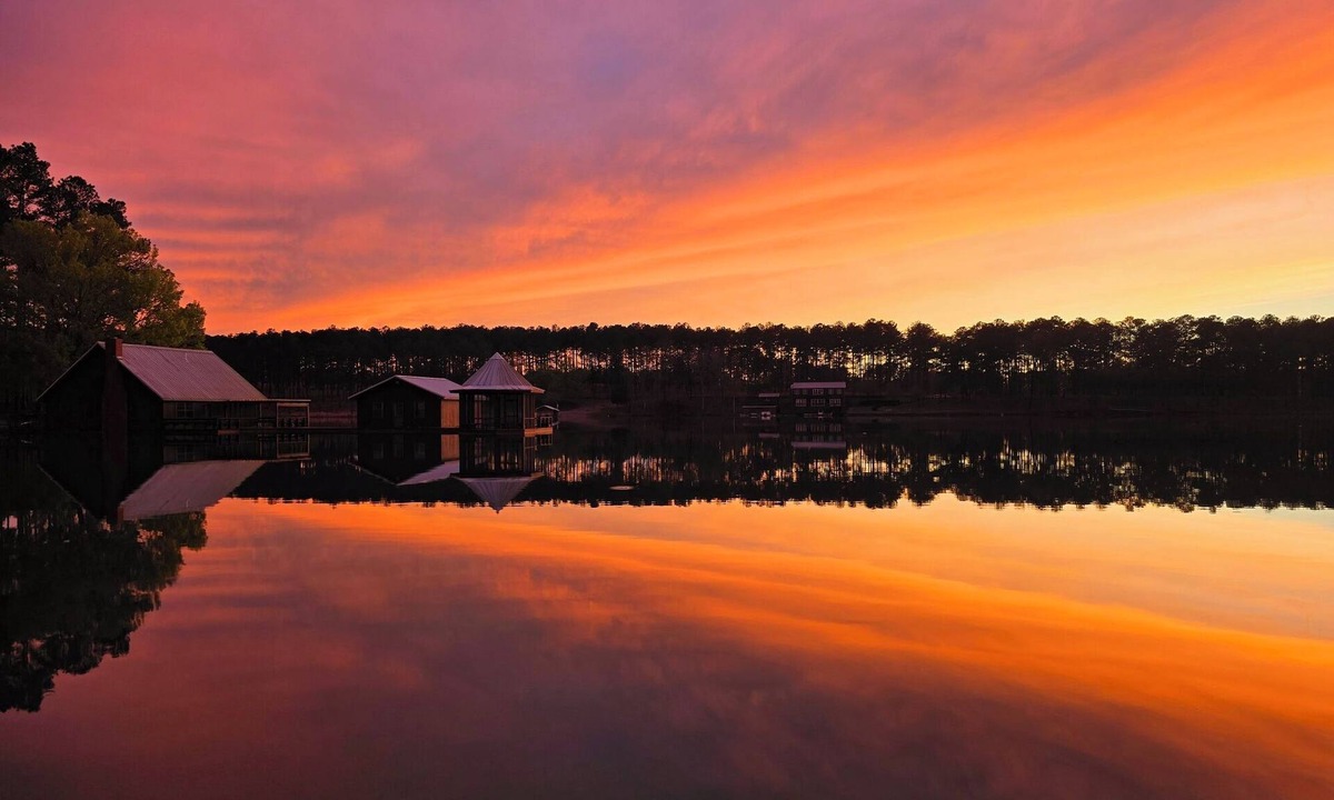Clopton Cabin | Fisherman's Paradise on 120-acre Private Lake