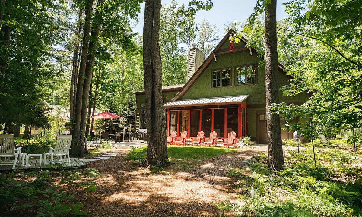 Williamsburg Cottage | Forest Haven - A Spectacular Cottage Home on Antrim's Chain of Lakes