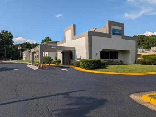 Forsyth Hotel | Forsythia Inn