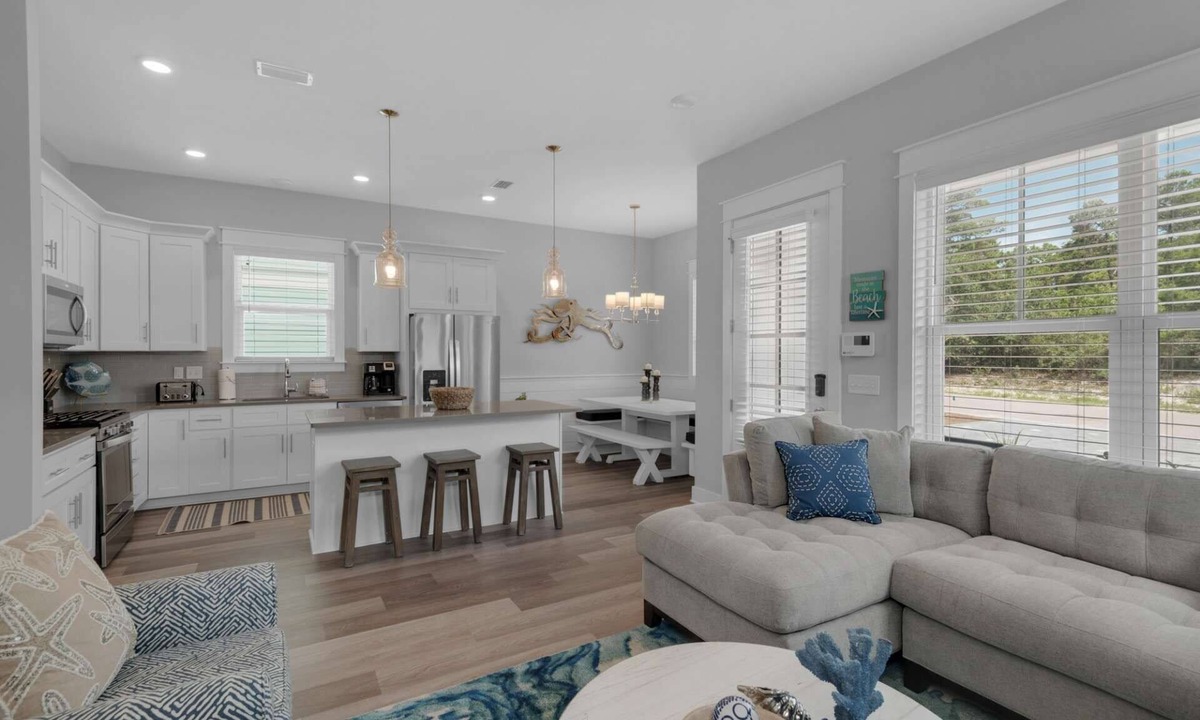Dune Allen Beach House | FREE Golf Cart! Community pool/2 min golf cart ride to beach/Bike to shops & restaurants