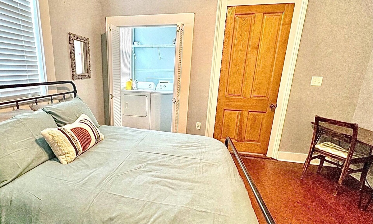Esplanade Ridge Apartment | Full Apartment, 2 Bedroom, Near French Quarter
