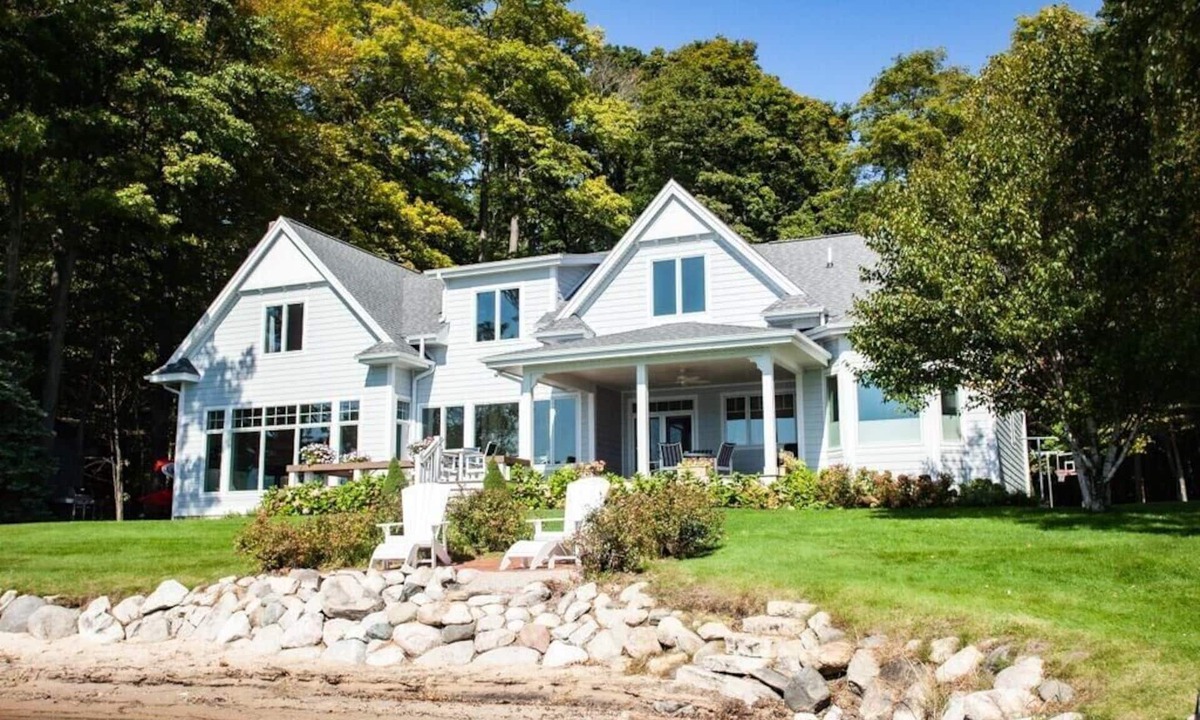 Empire House | Glen Den Amazing Views of Sleeping Bear Dunes, Luxury Lakefront Home Glen Arbor