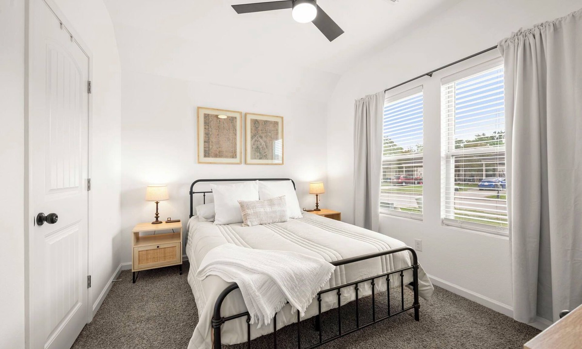 Gonzales House | Gonzales Work+Stay House near HWY 30/44 & I-10