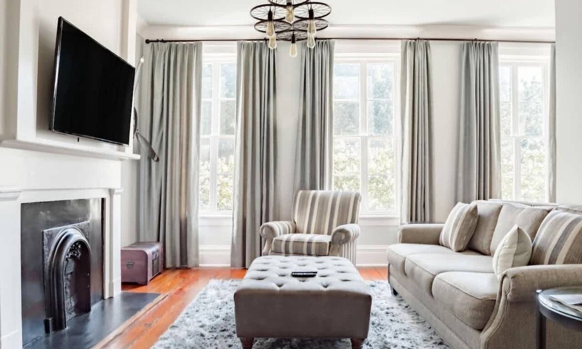 Historic Downtown Savannah Apartment | Gordon Street Suites: 2BR Suite A