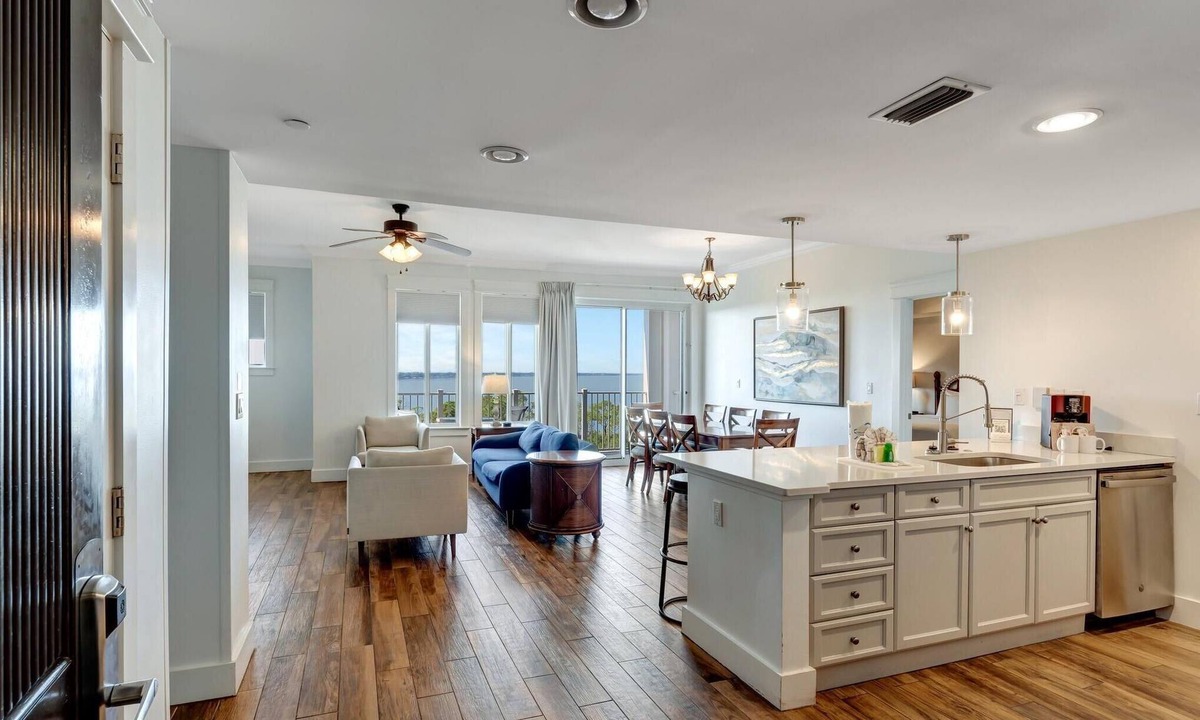Baytowne Wharf Condo | "Grand Comfort: 3BR | 3BA Sanctuary with Three Kings and Sleeper Sofa" at Sandestin Golf and Beach Resort!
