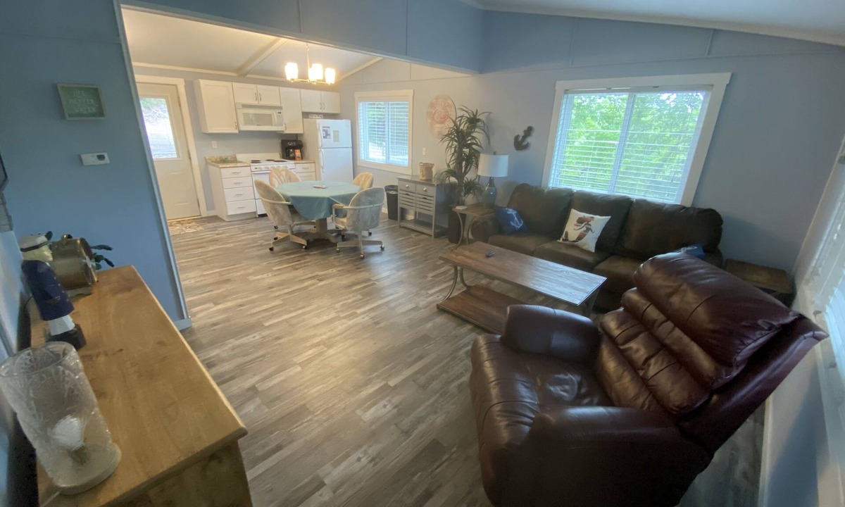 Lake Ozark Condo | GREAT LAKEVIEW CONDO WITH NAUTICAL VIBES. 2 BEDROOMS AND CLOSE TO EVERYTHING!