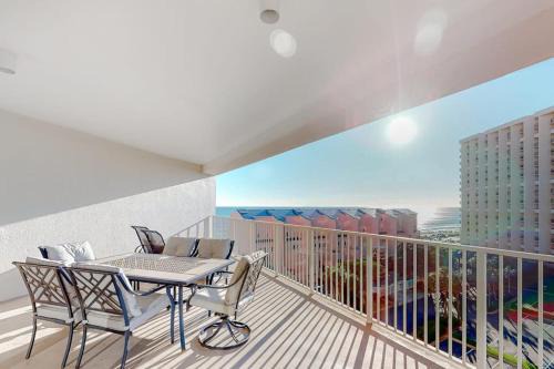 Sandestin House | Gulf-Front Condo with Balcony Pools and Tennis