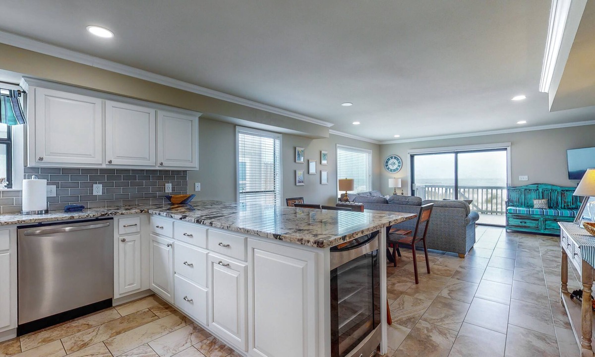 Gulf Shores House | Gulf Front House on W. Beach, 4/3 Bath With Pool, Sleeps 12, Pet Friendly!