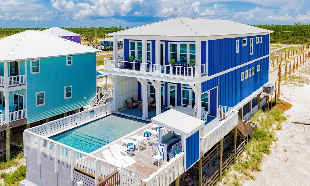 Southpointe House | Gulf Front Luxury | Private Heated Pool | Elevator | Pet-Friendly Beach