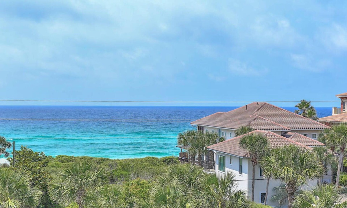 Gulf Place Condo | Gulf Place Top Floor! Ocean View! Heated Pools! 2 Min Walk to Beach! Pickleball!