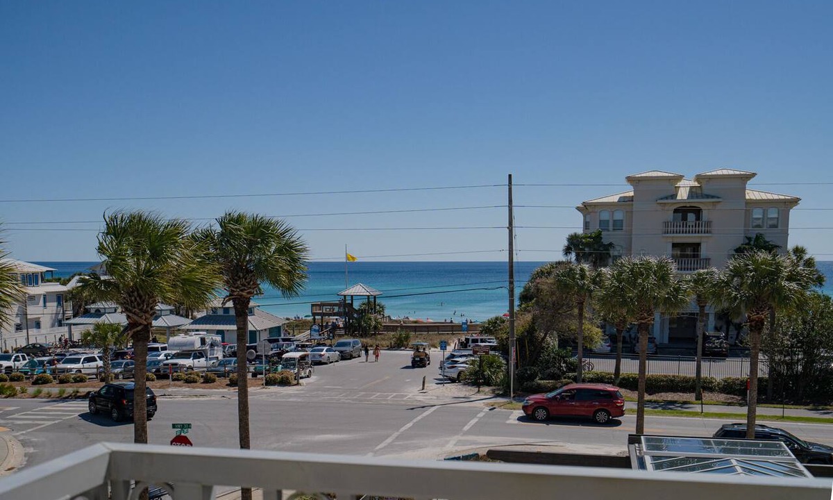 Gulf Place Condo | Gulf Views!/corner unit/deeded beach access/pickleball courts
