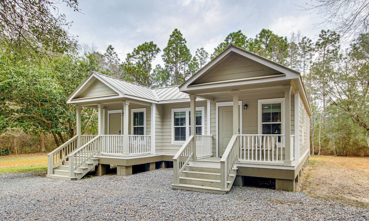 Gulfport Cottage | Gulfport Cottage w/Fire Pit: Relax & Recharge!