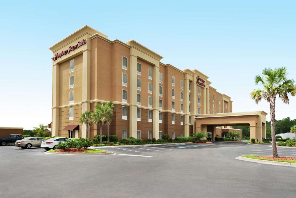 Brunswick Hotel | Hampton Inn & Suites Brunswick
