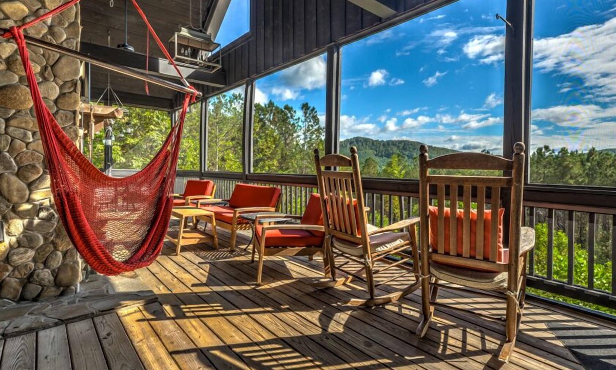 Ellijay Cabin | Happy Trails - Explore, Play, Then Unwind