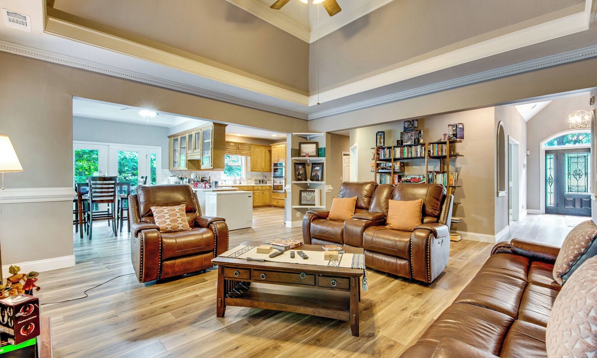 Stockbridge House | Harps Lake Family Retreat on 3 Private Acres