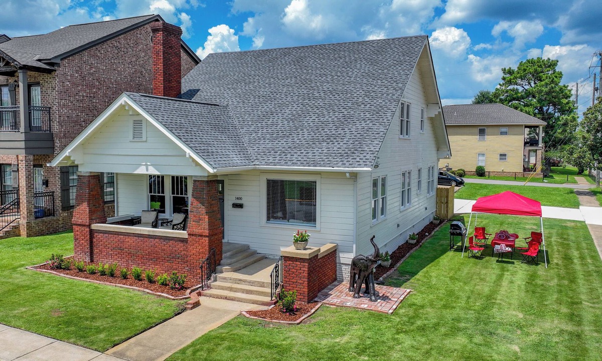 Tuscaloosa House | Heisman House - Book for football season! Walk to Stadium!