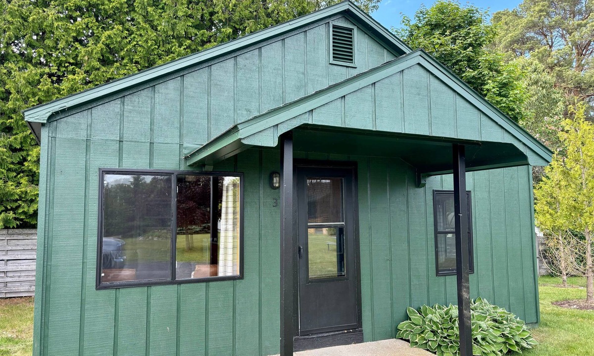 Hessel Cabin | Hessel Bay Cabin 3: Lake Huron waterfront resort cabin sleeps 4.