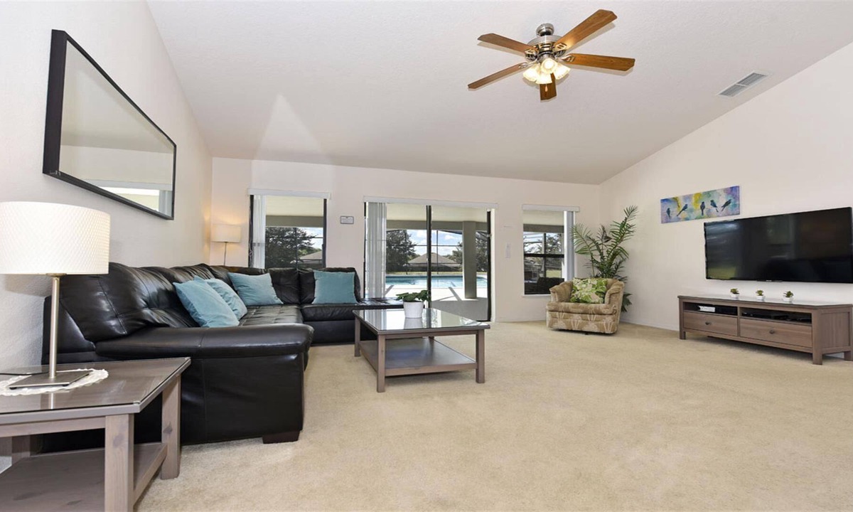 Legacy Park Villa | Highgate at Legacy Park - 5 Bed 3 Baths Villa