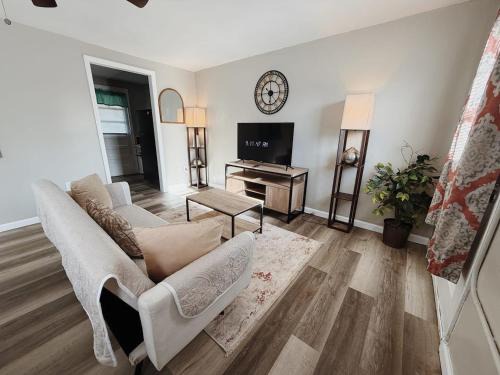 Valdosta Apartment | Historic 1BR Apt 2 Queen Beds Near VSU & SGMC