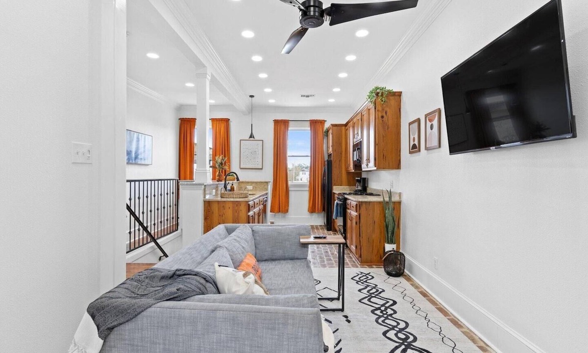Mid-City Apartment | Historic 2BR Mid-City home with private balcony. Steps to streetcar, 10 mins to French Quarter.